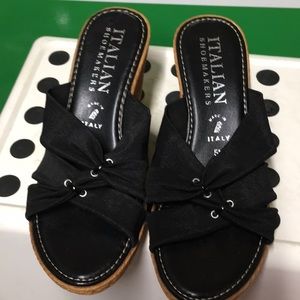 Italian shoemakers size5 NWOT